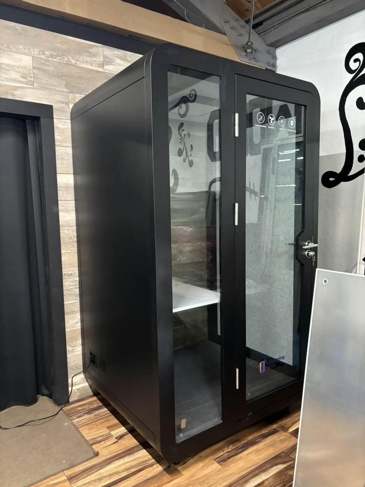 Effortless Assembly for Soundproof Work Pod
