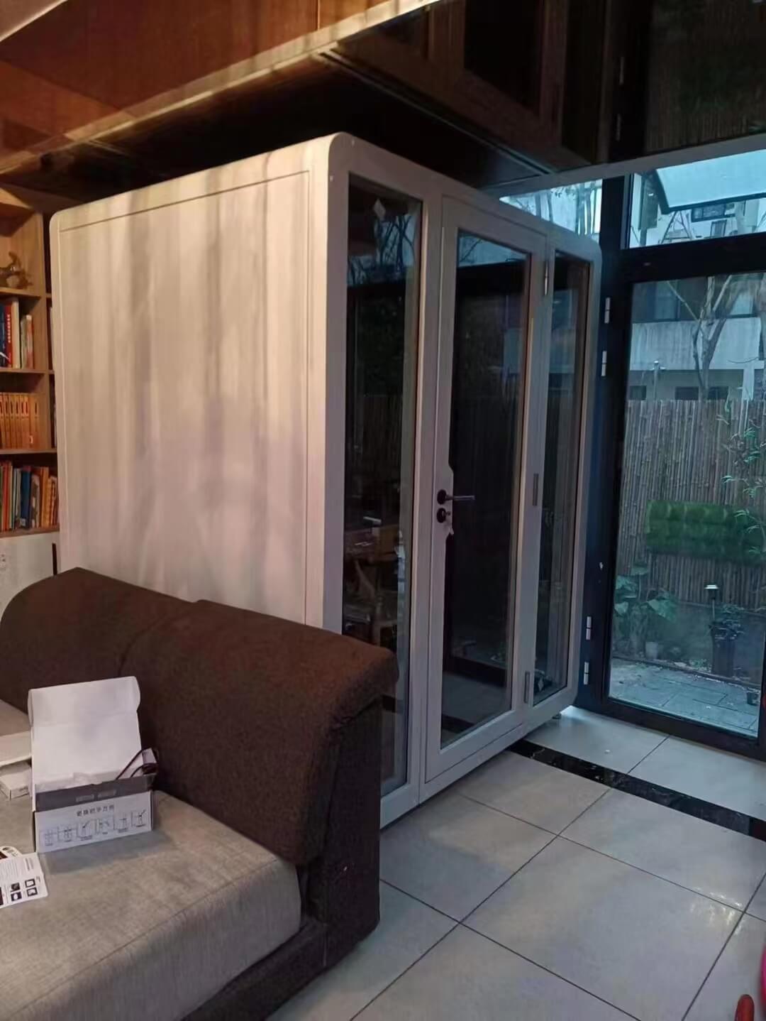 Stylish and Practical Work Pod